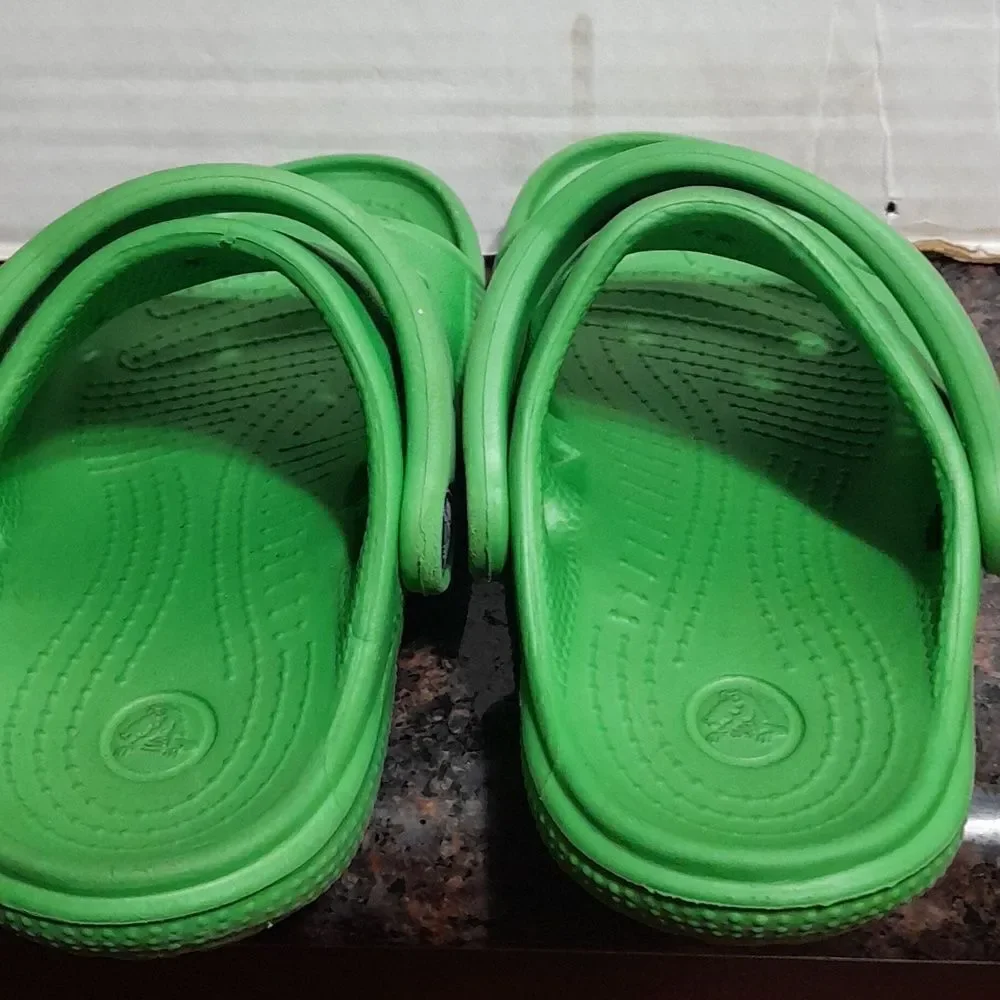 Crocs Lime Green Water Shoes...Size 8-9...excellent condition.
